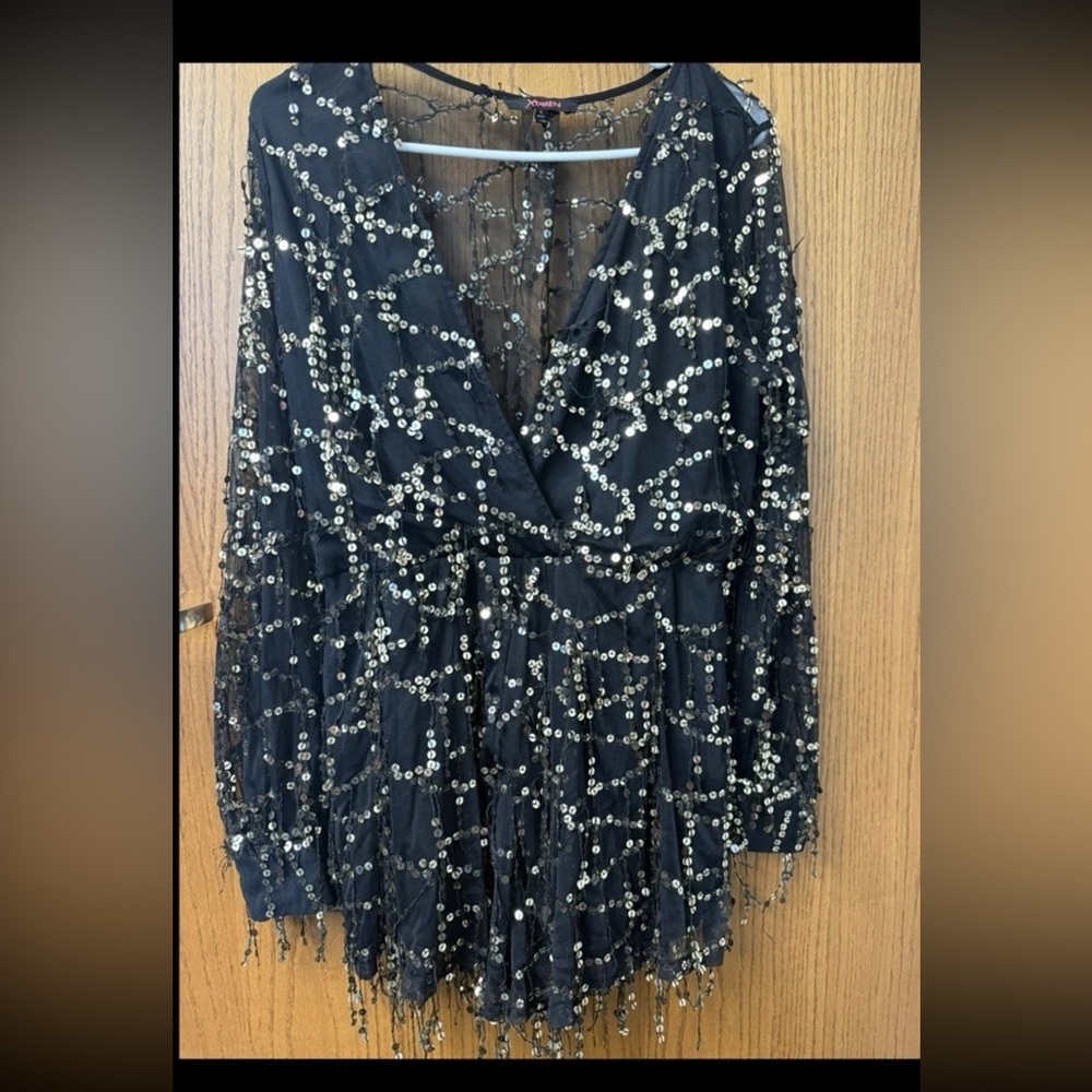 Xtaren Black with Gold Sequin V-Neck Long Sleeve Sheer romper - Picture 2 of 11